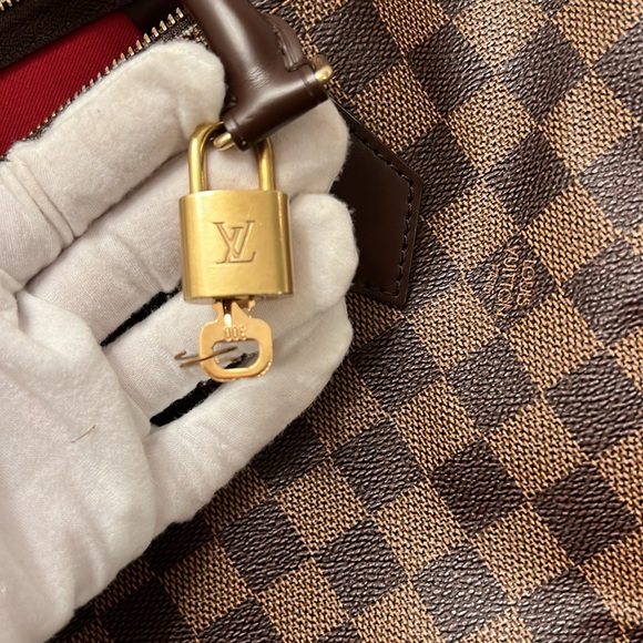 Louis Vuitton Speedy 30 Damier Ebene bag - Picture 15 of 17